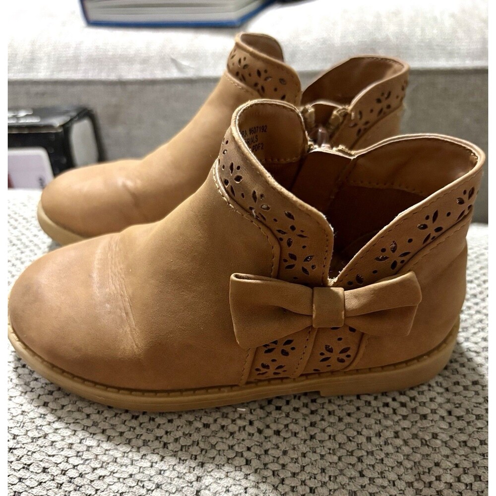 Cupcake Couture Kendra Girls Size 10M Tan Ankle Boots Bow Cutout Zip Booties